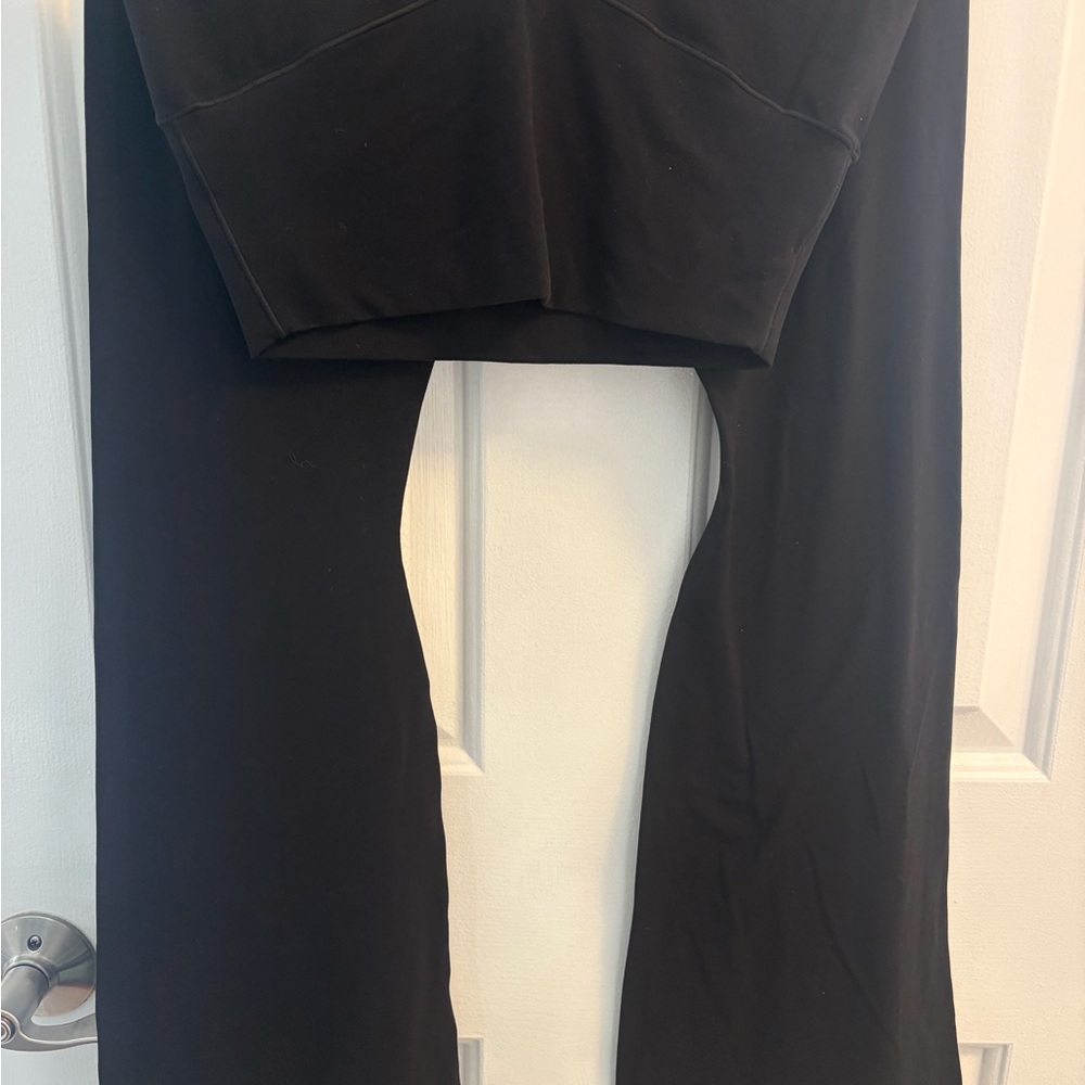 Aerie Black Bootcut Leggings; Short- 29.5 in.